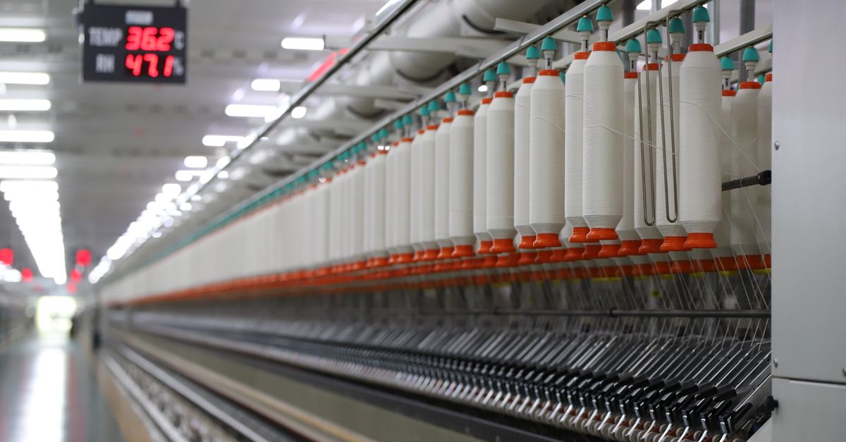 Polyester Staple (Recycled) (40 count) — wholesale Textiles