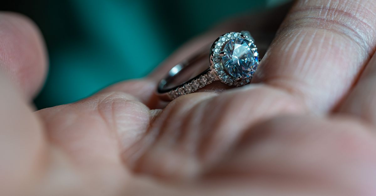 Platinum (Scrap/Recycled) — wholesale Precious Stones & Metals